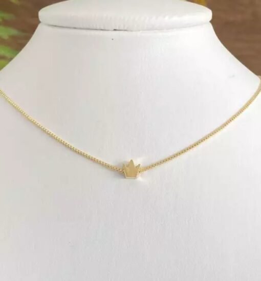 COLAR MINI COROA - BANHADO A OURO 18K.