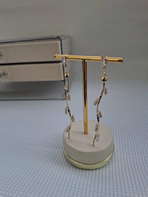 BRINCO SUPER LUXO FIO DE ZIRCÔNIAS - BANHADO A OURO.
