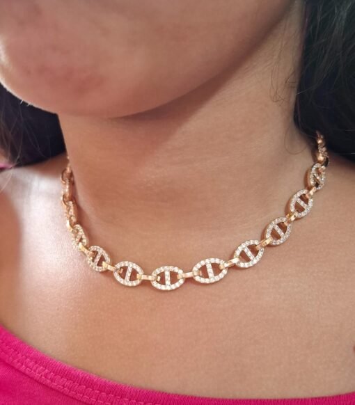 COLAR LUXO INSPIRAÇÃO GRIFE - BANHO DE OURO.