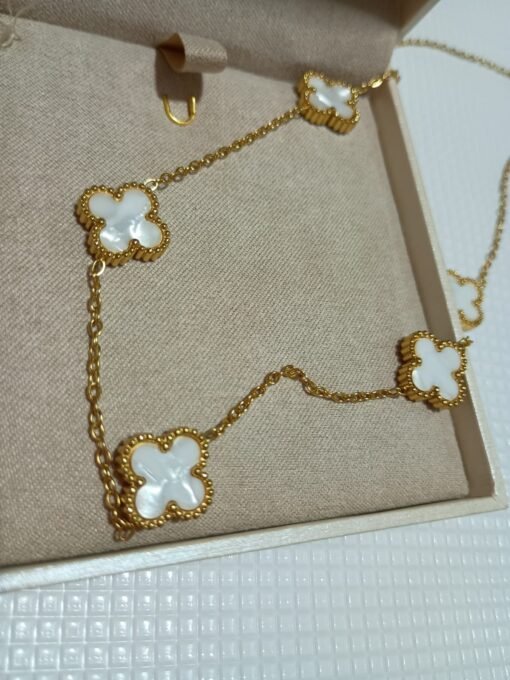 COLAR TREVO BRANCO - AÇO