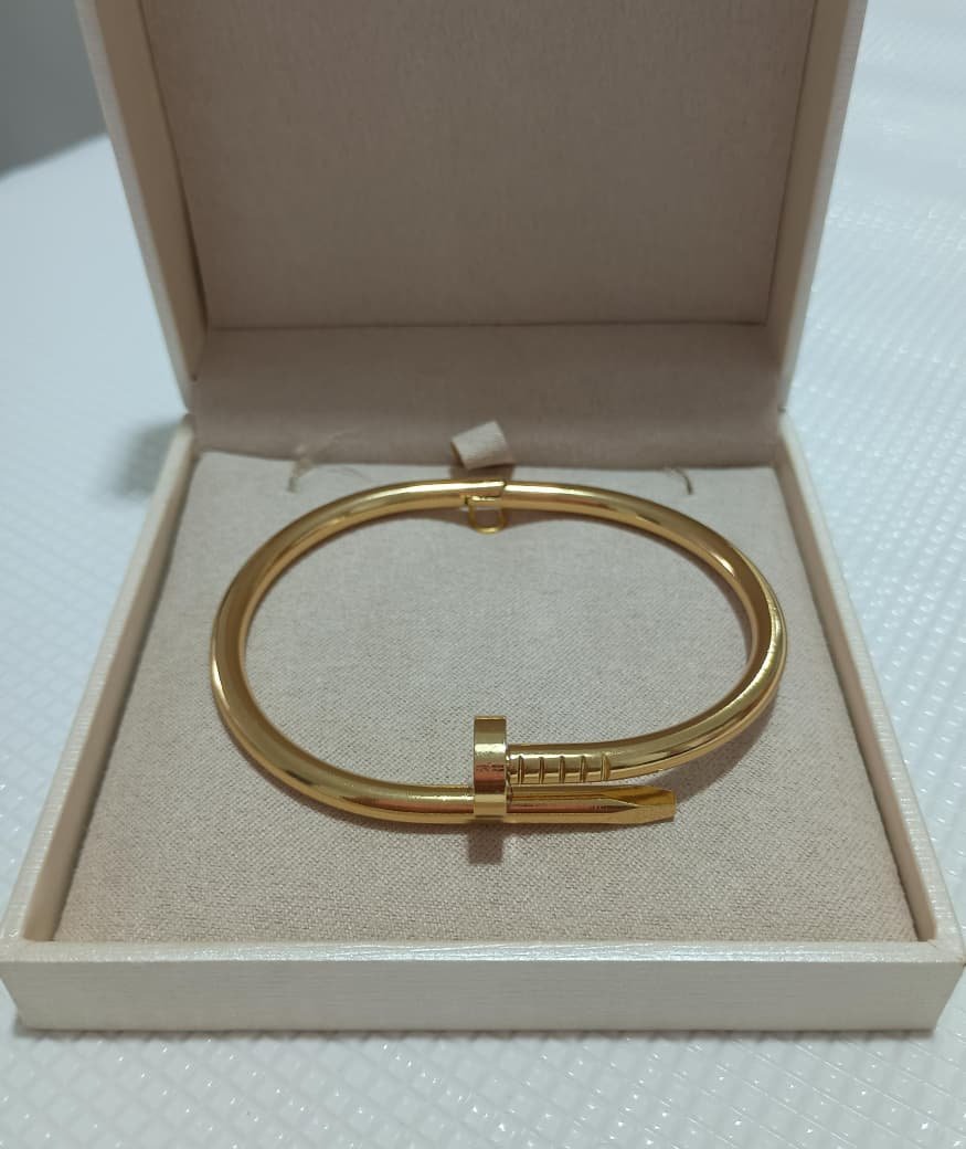 BRACELETE INSPIRAÇÃO GRIFE - AÇO DOURADO