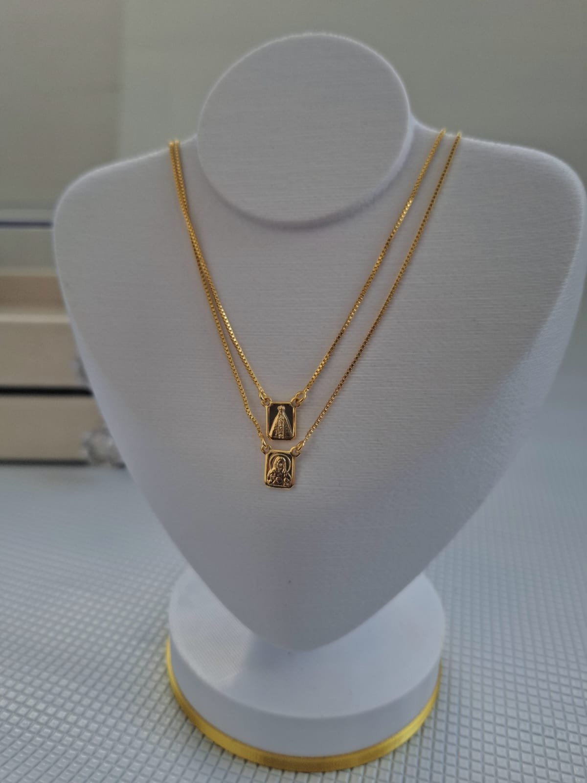 ESCAPULÁRIO NOSSA SENHORA - BANHADO A OURO.