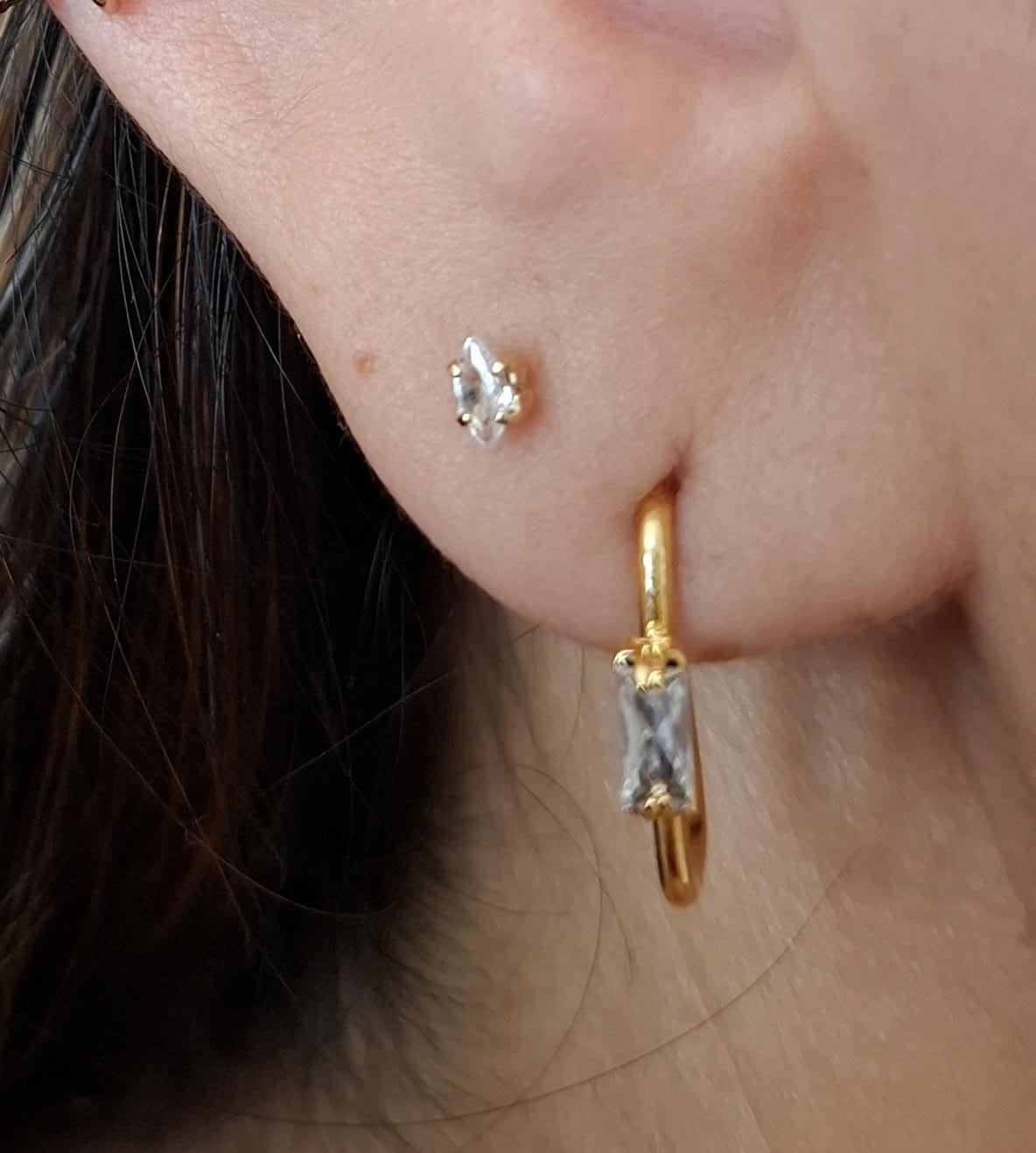 ARGOLINHA BASICA ZIRCONIA - BANHADA A OURO.