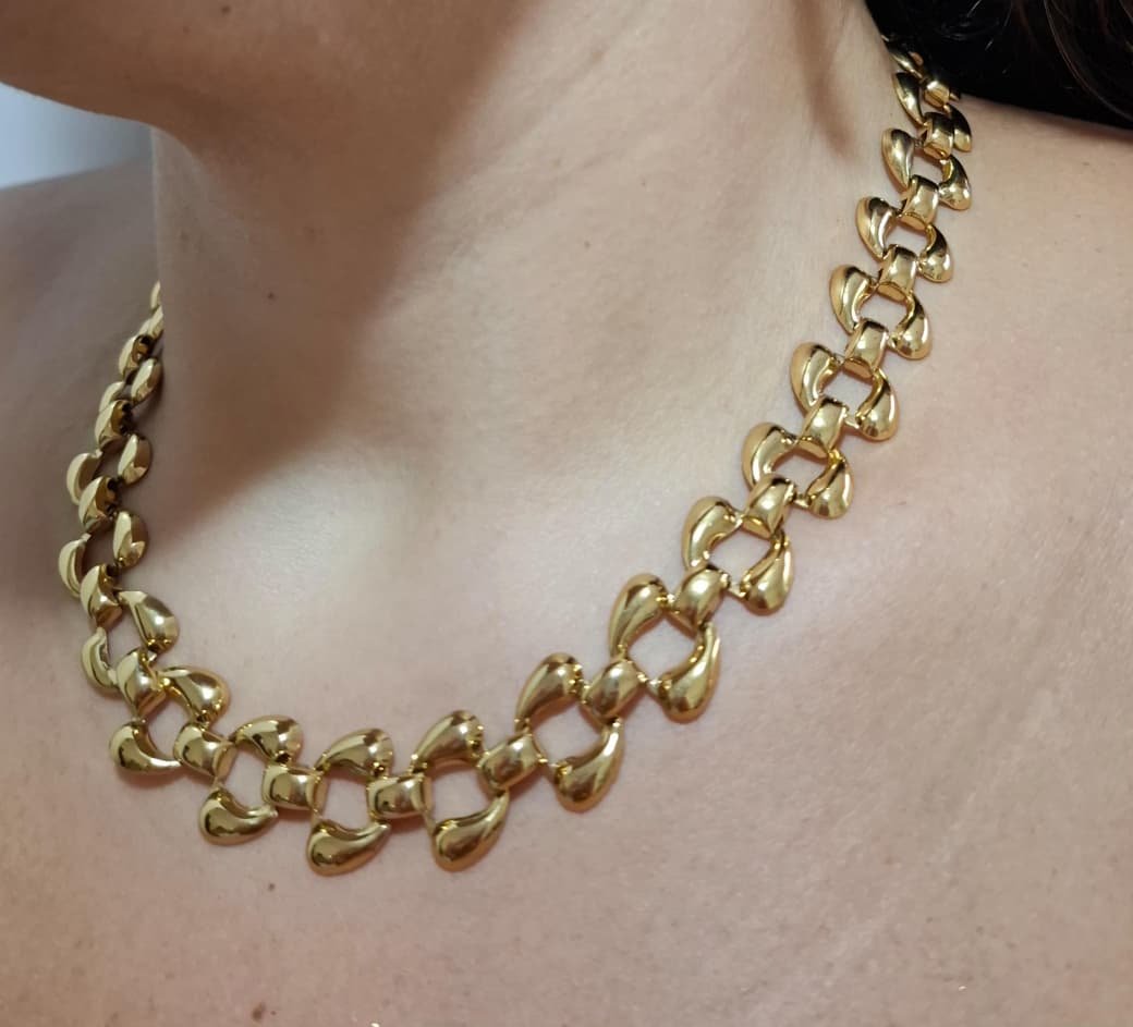 COLAR HELENA - A PROVA D ÁGUA